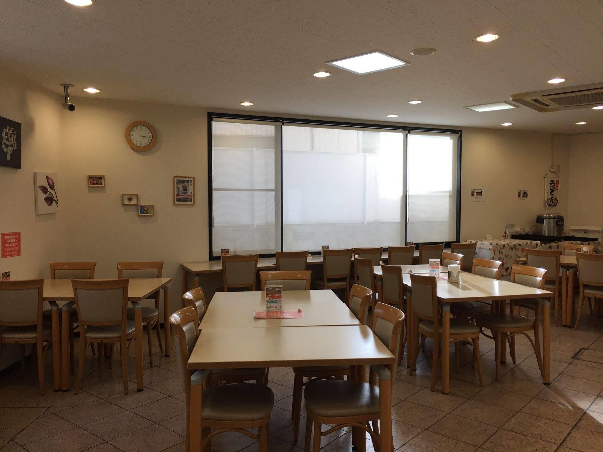 酒店 Crown Hills 2*